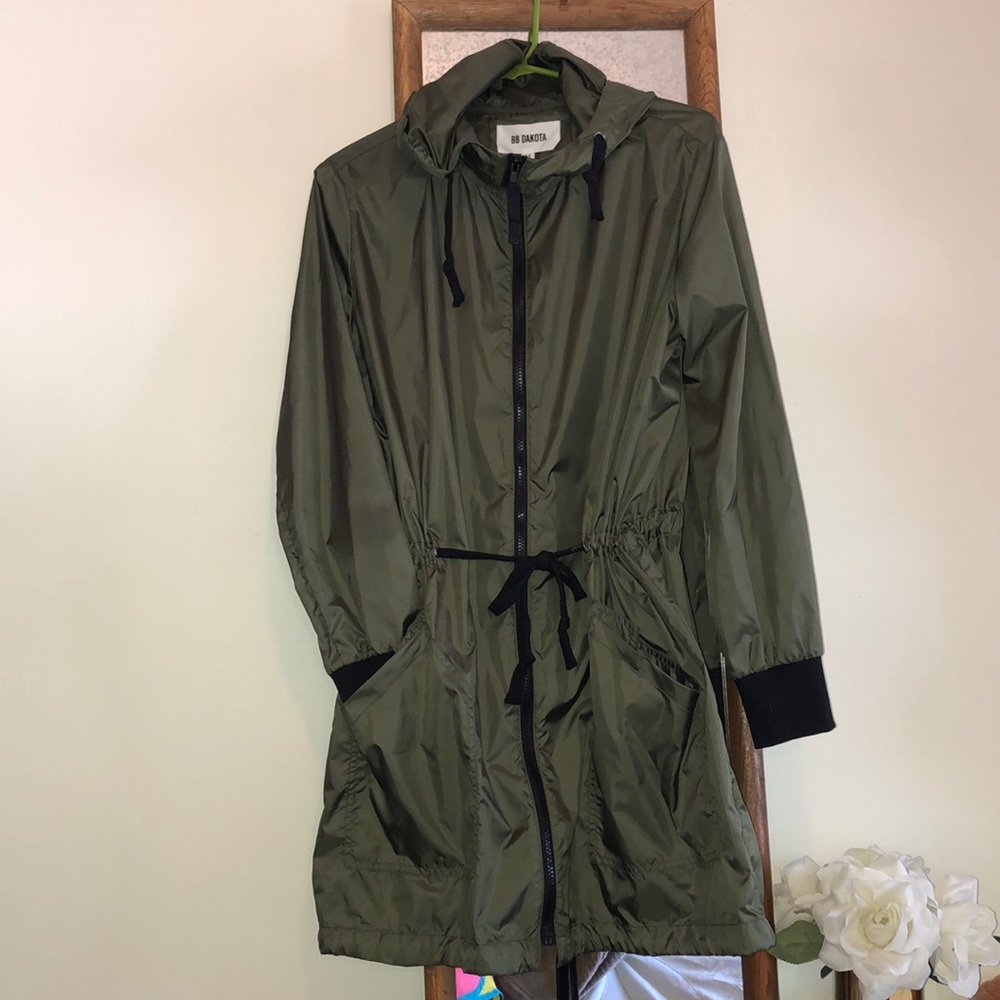 New BB DAKOTA long zip-up wind breaker.